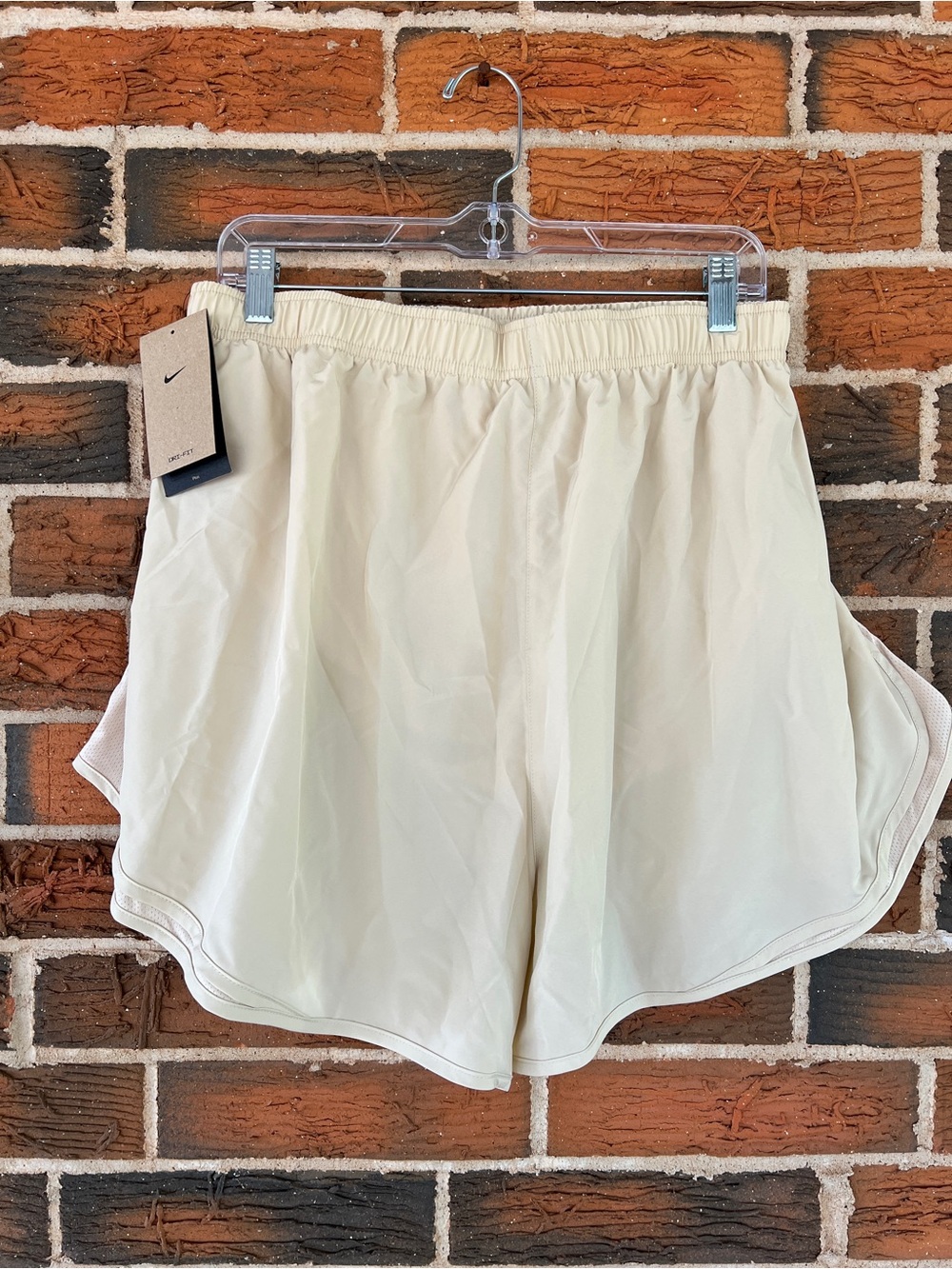 NWT Nike Women's Plus Cream Dri-FIT Tempo Track Running Shorts Size 3X